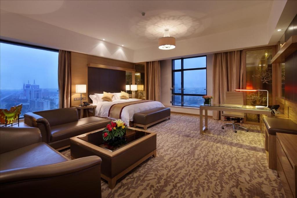 Sovereign Hotel Чжаньцзян Номер фото