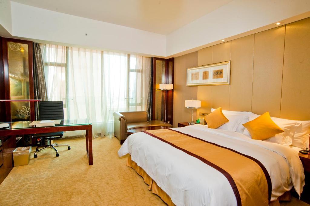 Sovereign Hotel Чжаньцзян Номер фото
